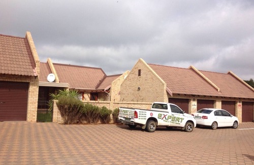 Bloemfontein House | 2BR Relocation Housing Fully Furnished Secured in Pentagon Park