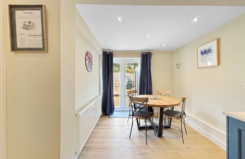 Grantham House | 3 bed cottage sleeps 6 in Harlaxton village