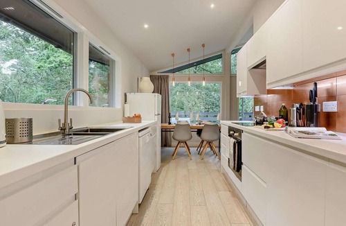 New Forest District Ski Chalet | 3 Bed in Brockenhurst (oc-47431)