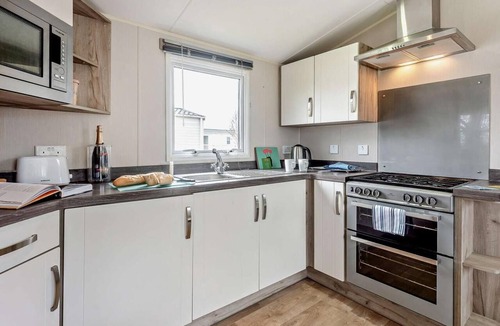 Rookley Ski Chalet | 3 Bed in Ventnor (oc-94278)