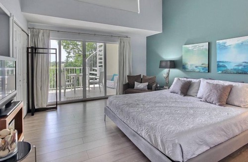Rock Harbor Condo | 3 bed townhouse with Captain`s quarters! 708 Mariners Club Key Largo