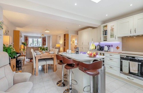 Frognall Cottage | 3 bedroom accommodation in Deeping St James, near Peterborough