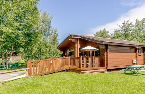 Edwinstowe Cabin | 3 bedroom accommodation in Sherwood Forest, Rufford