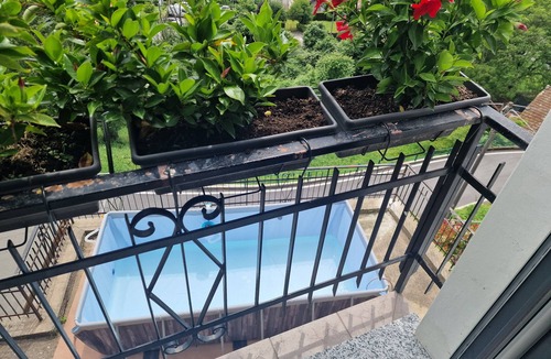 Dizzasco Apartment | 3-bedroom apartment in gorgeous Dizzasco with WiFi