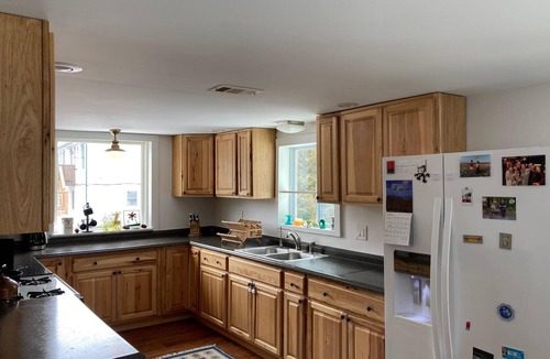 Tannersville House | 3-bedroom house with wildflower garden & backyard, 30+ days only