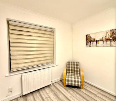 River House | 3 Bedrooms House CheapUKholiday