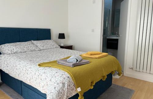 Cambridge Villa | 300m to Fitzwilliam museum 3 en-suites double bedroom Victoria house