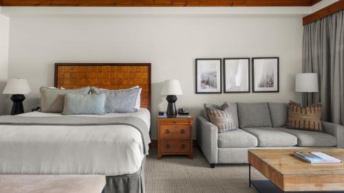 Stowe Area Resort | 309 Studio Spruce Peak Lodge Base of Stowe Mt Resort Sleeps 4