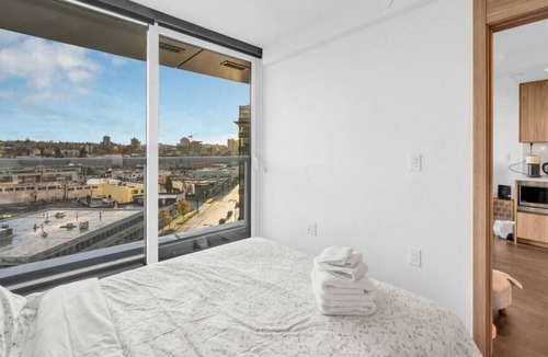 Southeast False Creek Condo | {30Days+} SCORPIO PALACE - COZY, MORDEN & LUXURY
