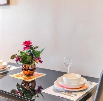 Central Hamilton Apartment | 37 m² Apartment ∙ 1 bedroom ∙ 4 guests