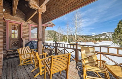 The Highlands House | 3BDR with Loft for 8, Hot Tub, Sauna & Mtn Views!