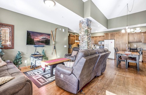 Big White Ski Resort House | 3BR Luxury Townhome Ski In and Out