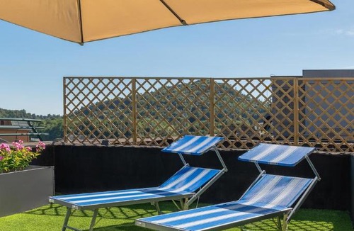 Albate Apartment | 4 BD with SPA near center Private parking