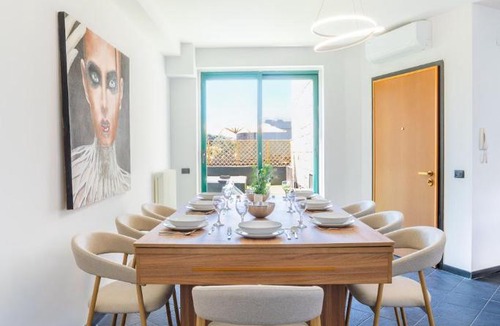 Albate Apartment | 4 BD with SPA near center Private parking