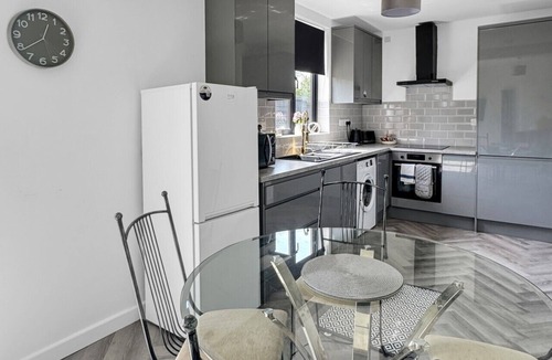 Sutton-in-Ashfield House | 4 Bed house driveway garden Sutton in Ashfield