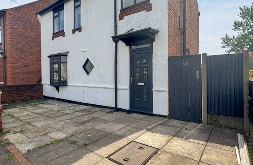Sutton-in-Ashfield House | 4 Bed house driveway garden Sutton in Ashfield