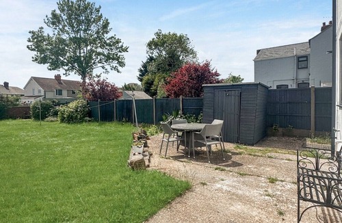 Sutton-in-Ashfield House | 4 Bed house driveway garden Sutton in Ashfield