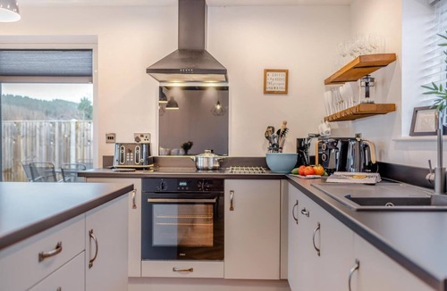 Pleasley Cottage | 4 Bed in Pleasley Vale (oc-c30857)