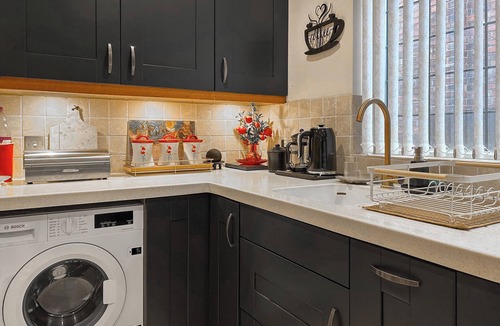 West Bridgford Cottage | 4 bedroom accommodation in West Bridgford, near Nottingham