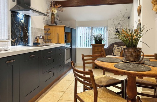 West Bridgford Cottage | 4 bedroom accommodation in West Bridgford, near Nottingham