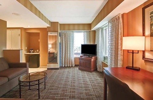 Fallsview Hotel | 4-Star Hotel ∙ DoubleTree Fallsview Resort & Spa by Hilton - Niagara Falls