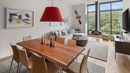 Stowe Area Apartment | 402 - Treehouse Condo - Spruce Peak - Stowe Mt Resort - Ski in Ski Out - Sleeps 9