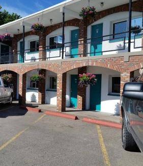 Vernon Hotel | 420 m² Hotel ∙ 2 bedrooms ∙ 8 guests