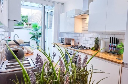 Seven Dials Apartment | 4bd Hidden gem by Brighton Station