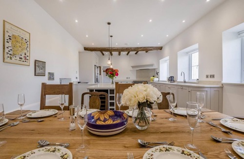 Chelmsford Cottage | 5 Bed in Roxwell (oc-t30824)