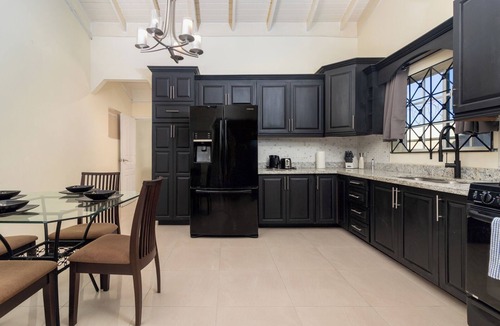 St. Ann's Bay Villa | 5 BedRmOasis DraxHall~Pool~Gym~