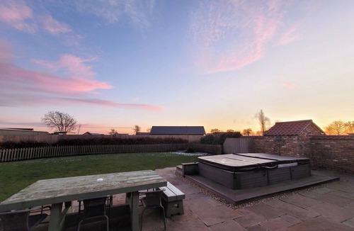 Dunholme Cottage | 5 bedroom accommodation in Dunholme, near Lincoln