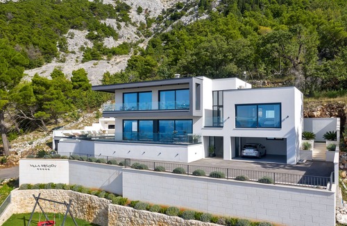 Bast Villa | 5* Villa Melody in Bast