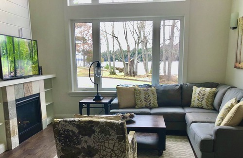 Muskoka Lakes House | 6A - 3 Bedroom Duplex