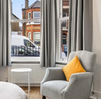 Brent Apartment | 87BG - Bright & Airy 2 Bed Flat - Links to Central