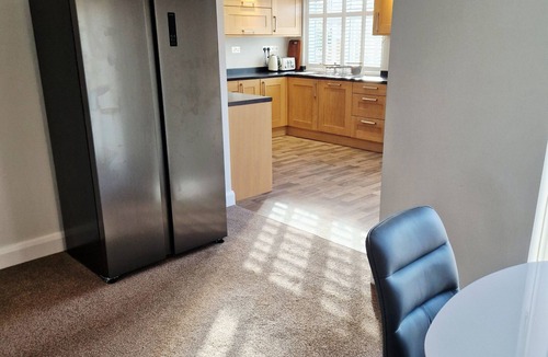 Hylands House | A Beautiful & Spacious 6 bedroom House. A perfect home for any group
