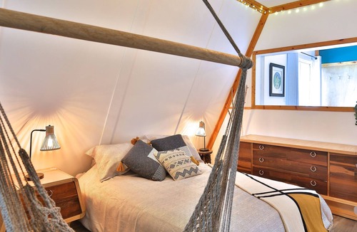 Potton Cottage | A Frame access to the river - 15 min from Mount Olwshead