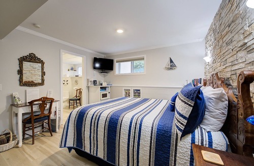 Central Okanagan Bed & Breakfast | A View to Remember Bed & Breakfast