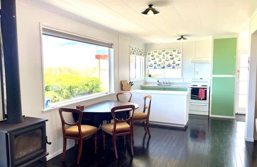 Riversdale House | Absolute Beach Front Bach