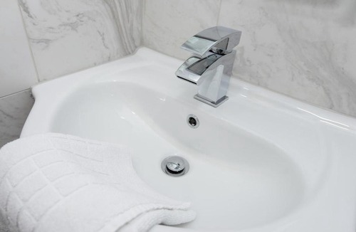 Gedling Apartment | Adbolton House Apartments - Sleek, Stylish, & Low Carbon