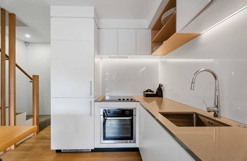 Albert Town Apartment | Adventure Riverside Retreat