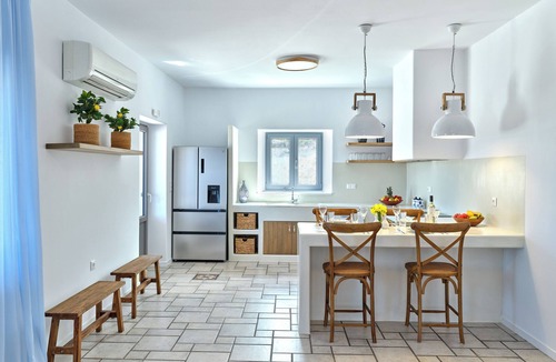 Naousa Villa | 𝙰𝚎𝚝𝚑𝚎𝚛𝚘𝚗 𝚅𝚒𝚕𝚕𝚊, Naoussa
