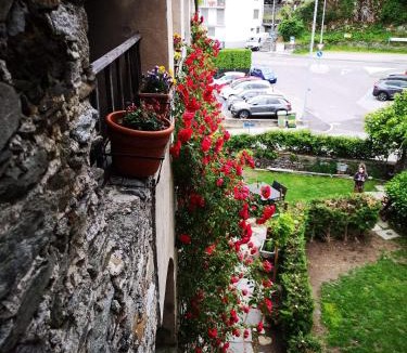 Arcegno House | Affittacamere Casa Archi