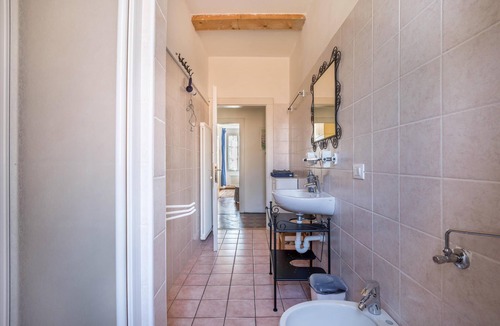 Canale di Tenno Apartment | Agritur Tenno Appartamentino with Mountain View & Balcony