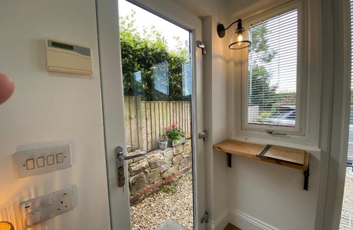 Ambergate House | Air conditioned Cabin cosy retreat in Derbyshire