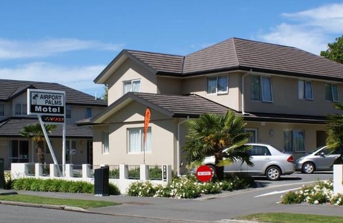 Burnside Hotel | Airport Palms Motel