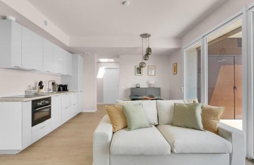 Lorenteggio Apartment | Airy Apartments with Balcony & Garage by NDP rent