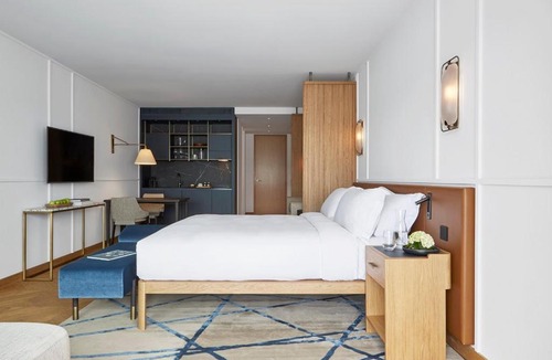 Horgen District Hotel | Alex Lake Zürich