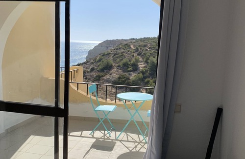 Vale de Centianes Condo | Algarve apartment on the beach