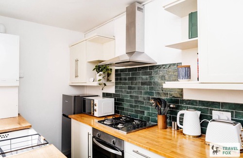 Sneinton House | Alices Central Stay Parking Motor Point Arena
