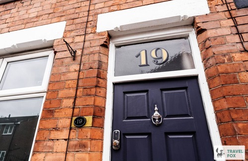 Sneinton House | Alices Central Stay Parking Motor Point Arena